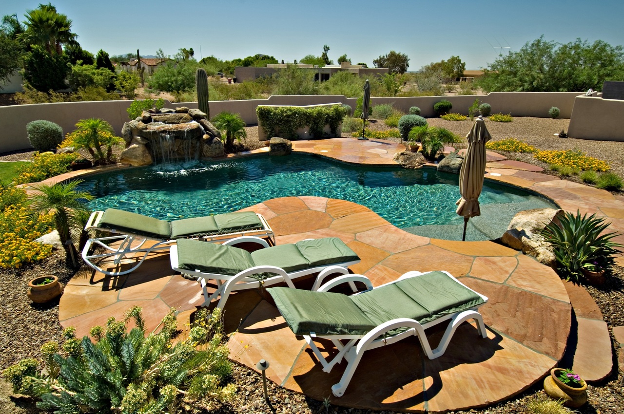 Die besten Tipps zur optimalen Poolgestaltung für jeden Garten